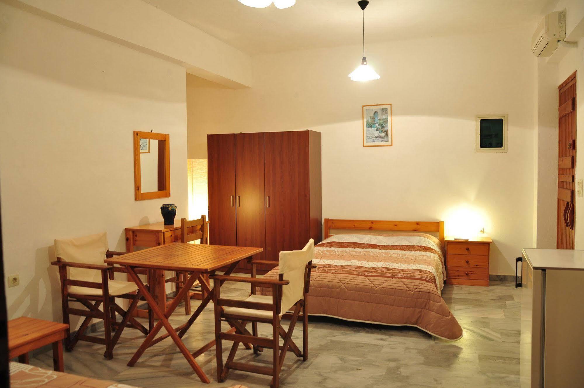 Michalis Apartments Near The Beaches With Sea View Parikia  Luaran gambar